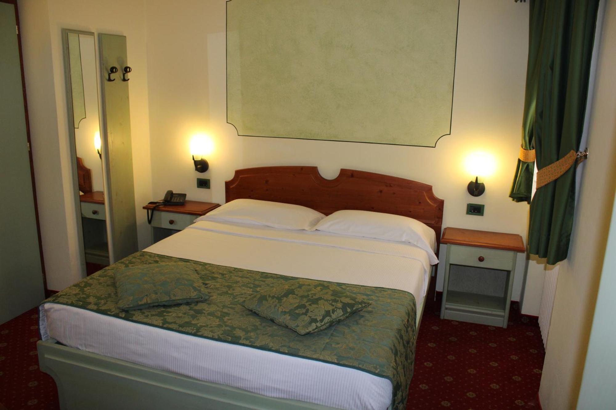 Albergo Dimaro Wellness Hotel Luaran gambar